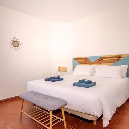 Artistic Beachfront Apartment Radazul Exterior photo